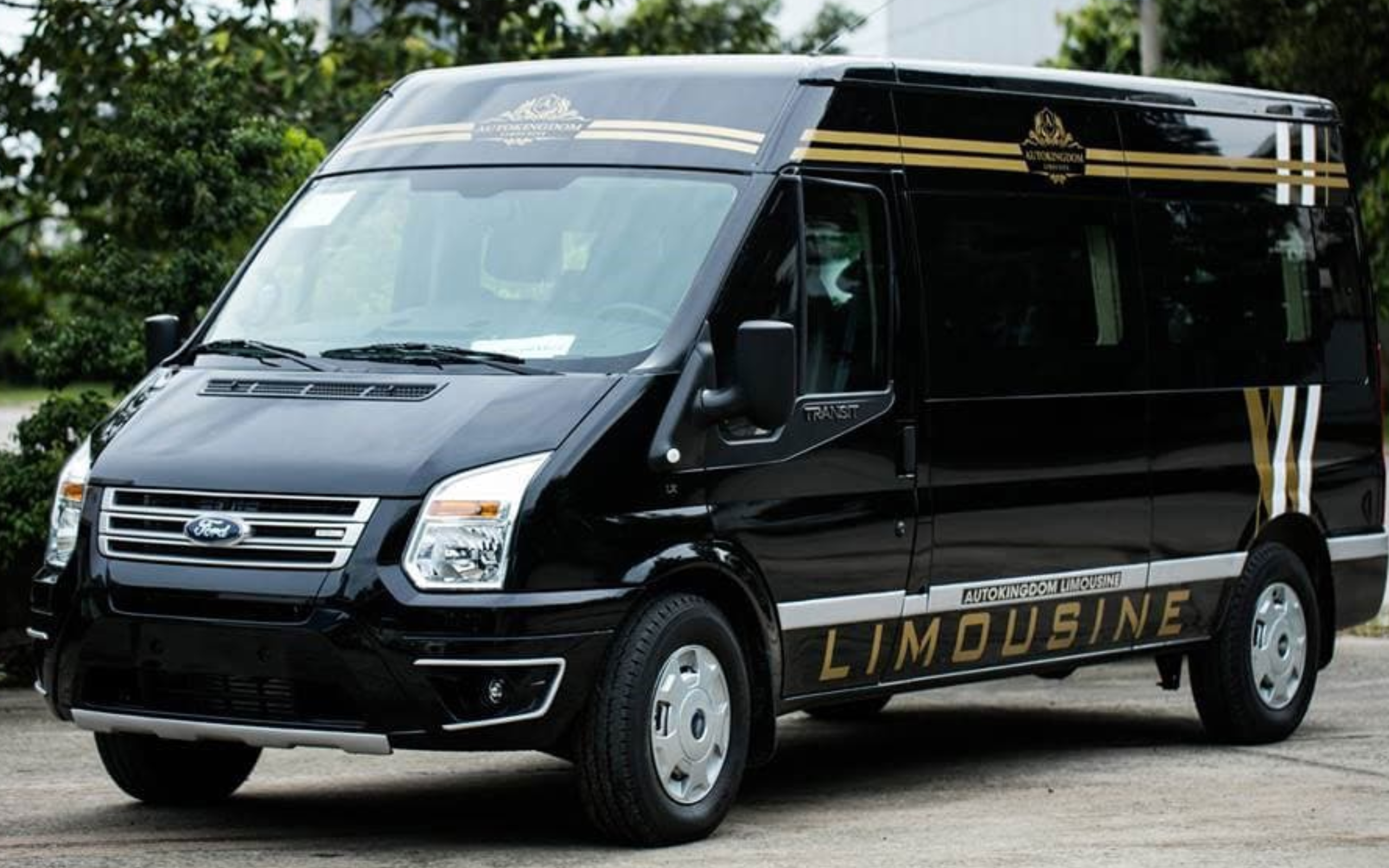 Dich-vu-thue-xe-du-lich-10-cho