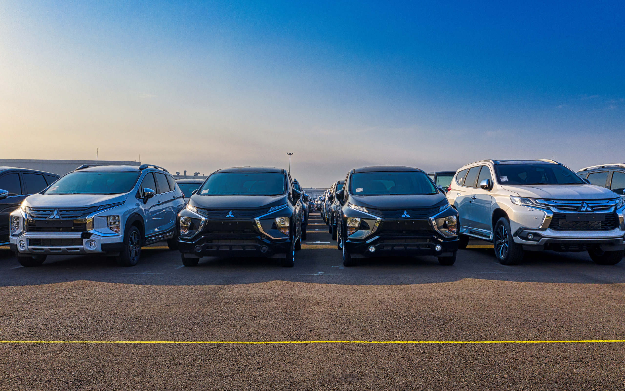 Dich-vu-thue-xe-du-lich-4-cho